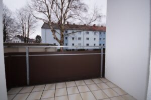 Bismarckstr 52, EG links (3)